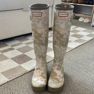 RARE Hunter Camouflage Rain Boots 8